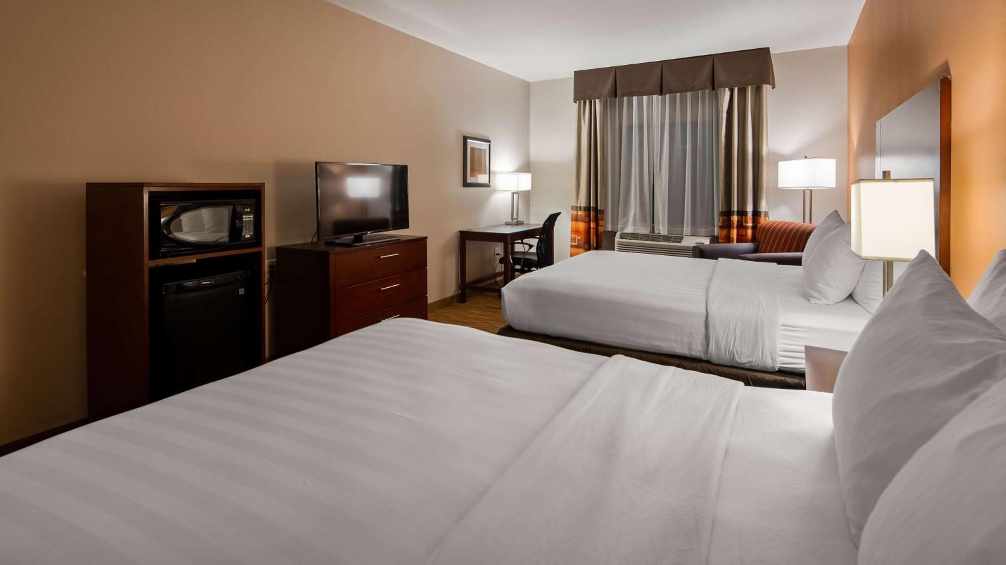 Best Western Plus Spring Inn & Suites Eksteriør billede